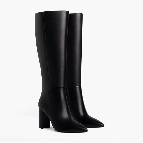 Noir | Black — three-quarter view