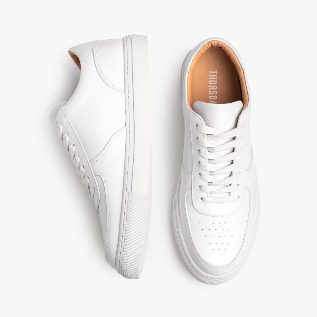 Women's Court Low Top Sneaker In White Leather - Thursday