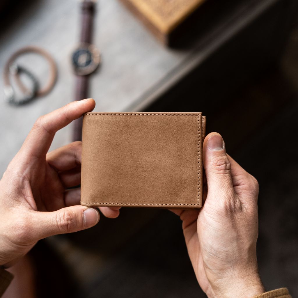 Minimalist Leather Bifold Wallet in Natural Vachetta - Thursday