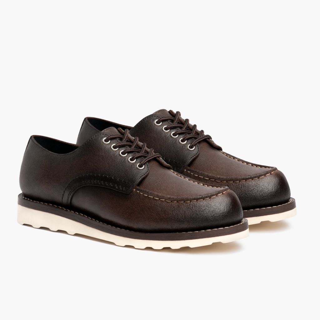 Men's Commonwealth Moc Toe Shoe in Arizona Adobe Leather - Thursday