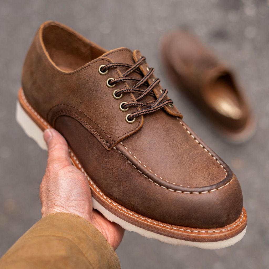 Men's Commonwealth Moc Toe Shoe in Tan 'Charlestown' Leather