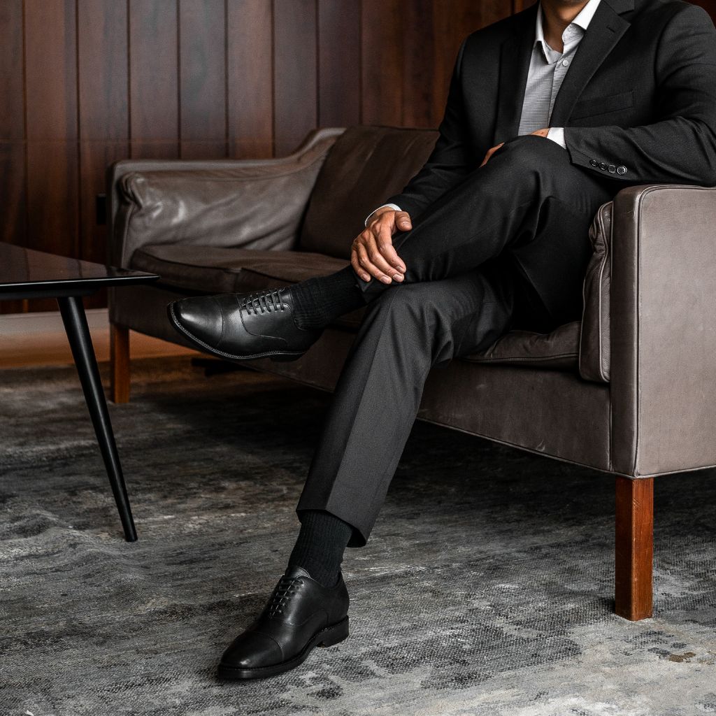 Men's Executive Cap Toe Dress Shoe In Black Leather - Thursday