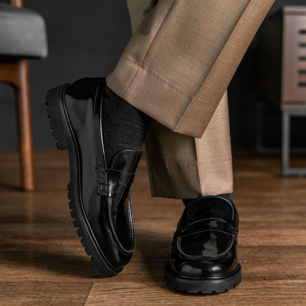 Men's Penny Lug Sole Loafer In Black Leather Thursday