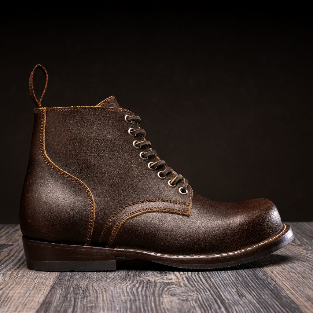 Men's Brawler Boot In Cinnamon Waxed Flesh Leather - Thursday