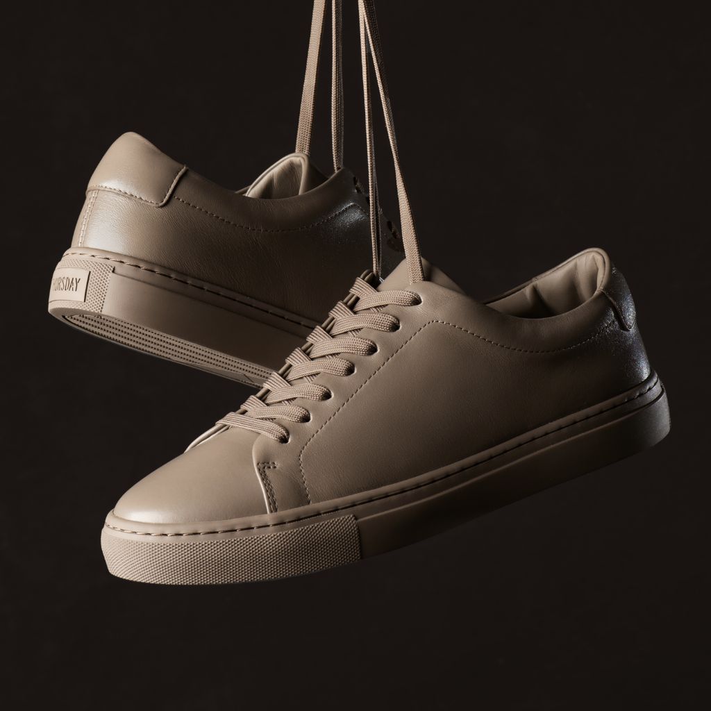 Men's Encore Low Top Sneaker In Taupe Leather - Thursday