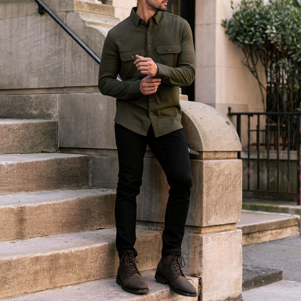 Men's Everyday Two Pocket Button-Down Shirt in Olive Green