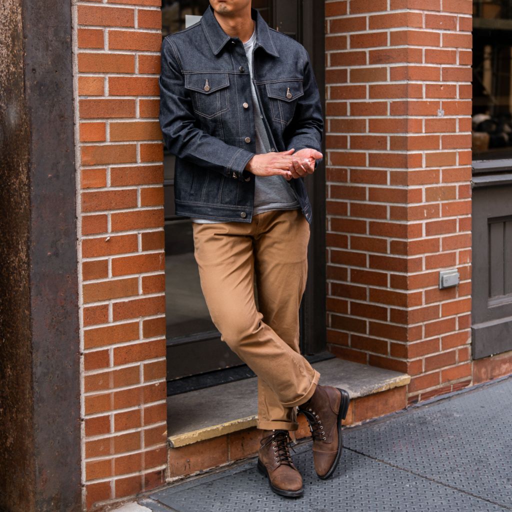 Men's Selvedge Denim Trucker Jacket in Vintage Wash - Thursday