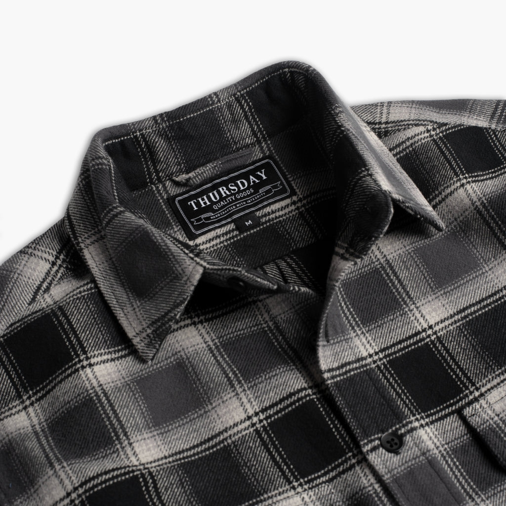 メンズウェア PREMIUM FLANNEL CHECK L/S SHIRT GRAY Men's Summit Flannel Shirt in Grey 'Castlerock' Plaid - Thursday