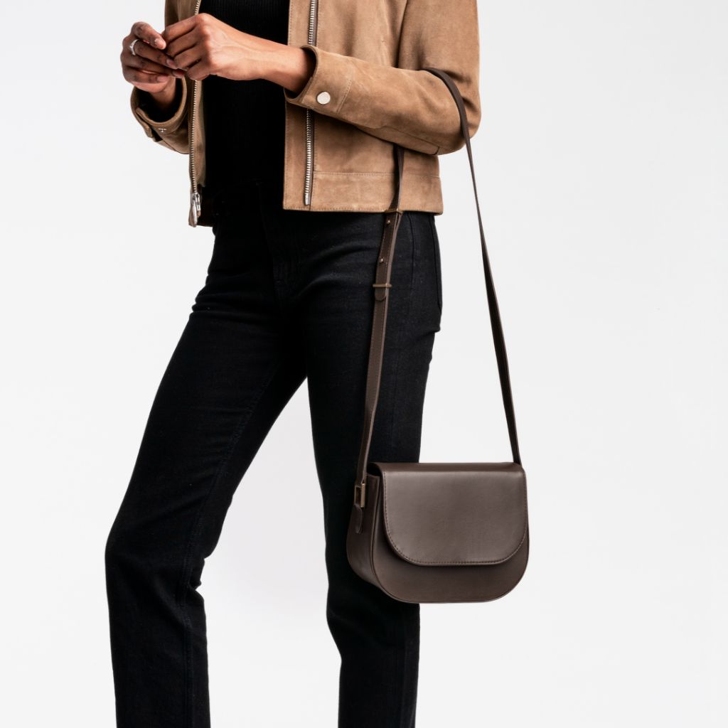 Women's Leather Crossbody Bag in Brown 'Mustang' - Thursday