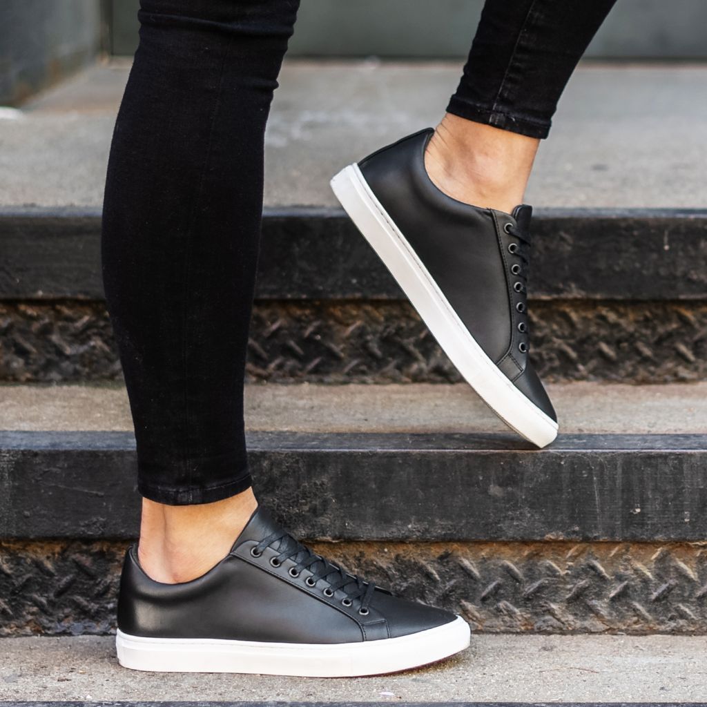 Black sneakers 2025 for women