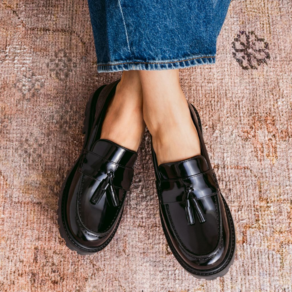 Women's Tassel Penny Loafer In Black Leather - Thursday