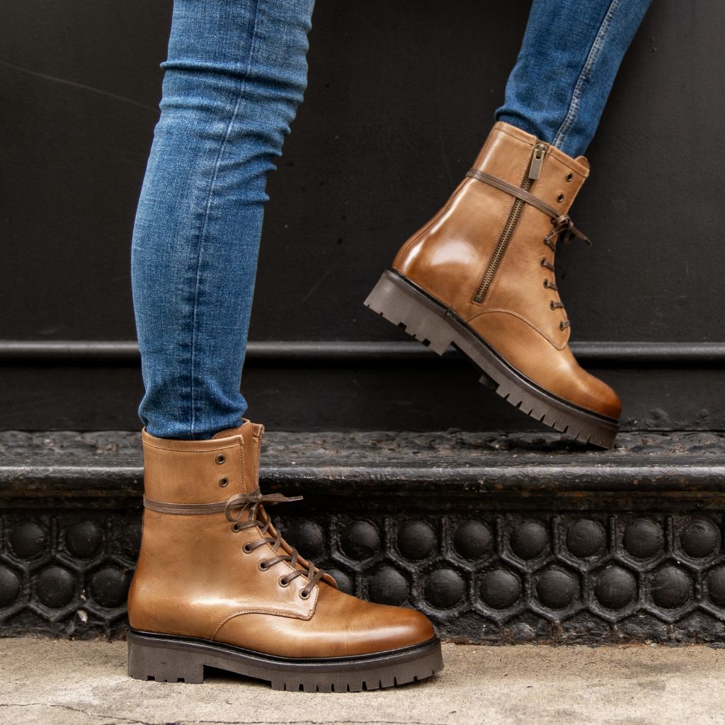 Women's Combat Boot In Natural Leather - Thursday Boot Company