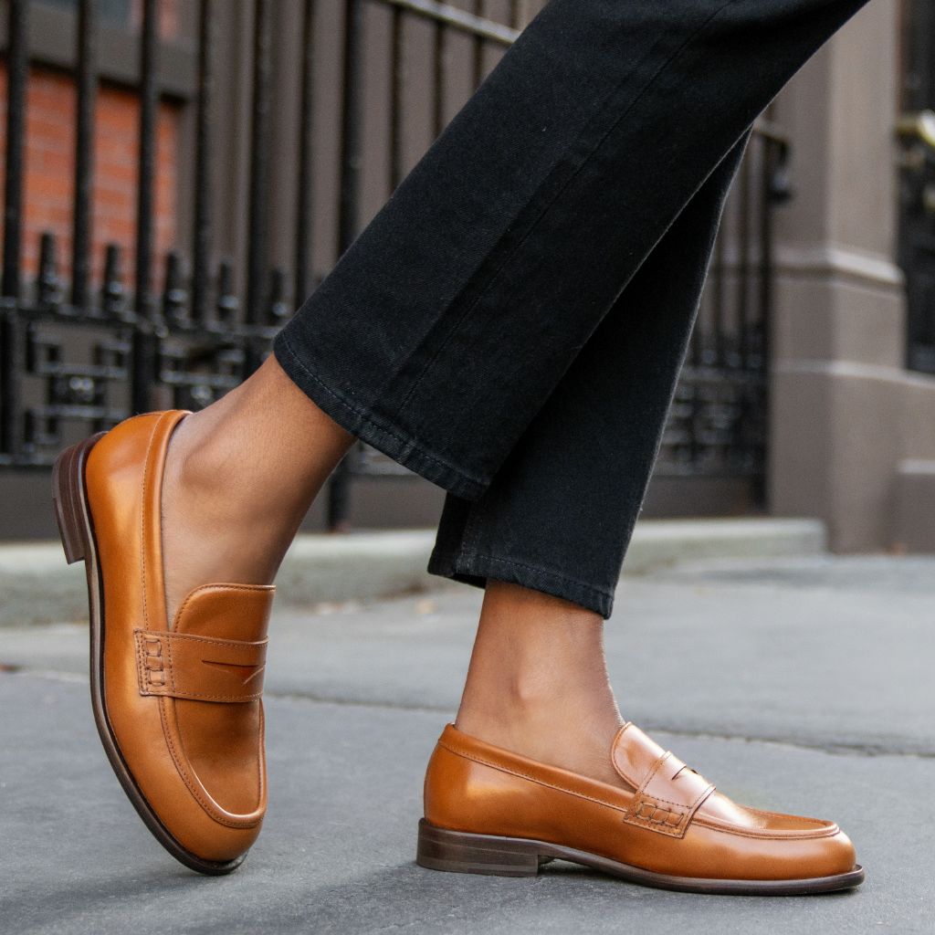 Outfit Loafer Sneakers Womens Louvre Slip-on Loafers In Off White