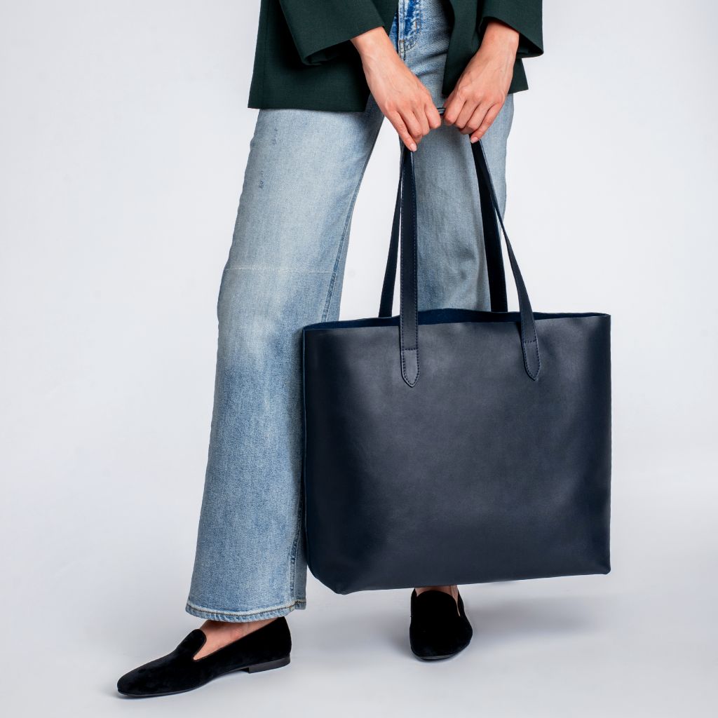 Women's Extra Large Leather Tote Bag In Navy Blue – Thursday