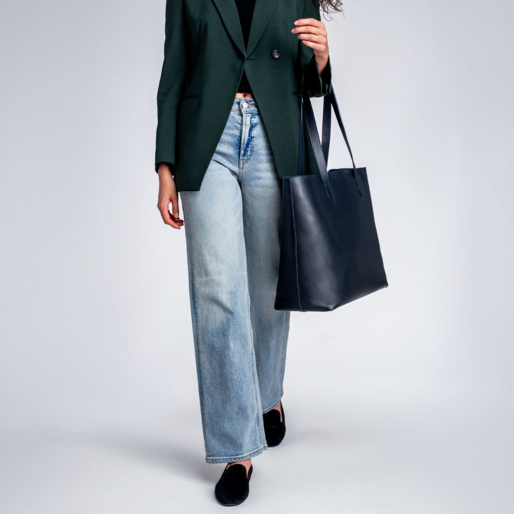 Women's Extra Large Leather Tote Bag In Navy Blue – Thursday