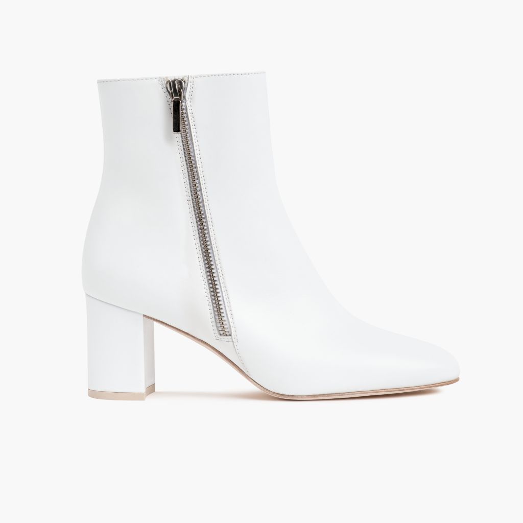 【2000archives】24HS SPORTY CORP BOOTS (WHITE) Women's High Standard High Heel Boot In White Leather - Thursday