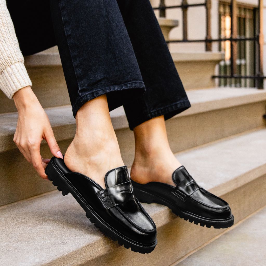 Women's Penny Mule Shoe In Black Leather - Thursday