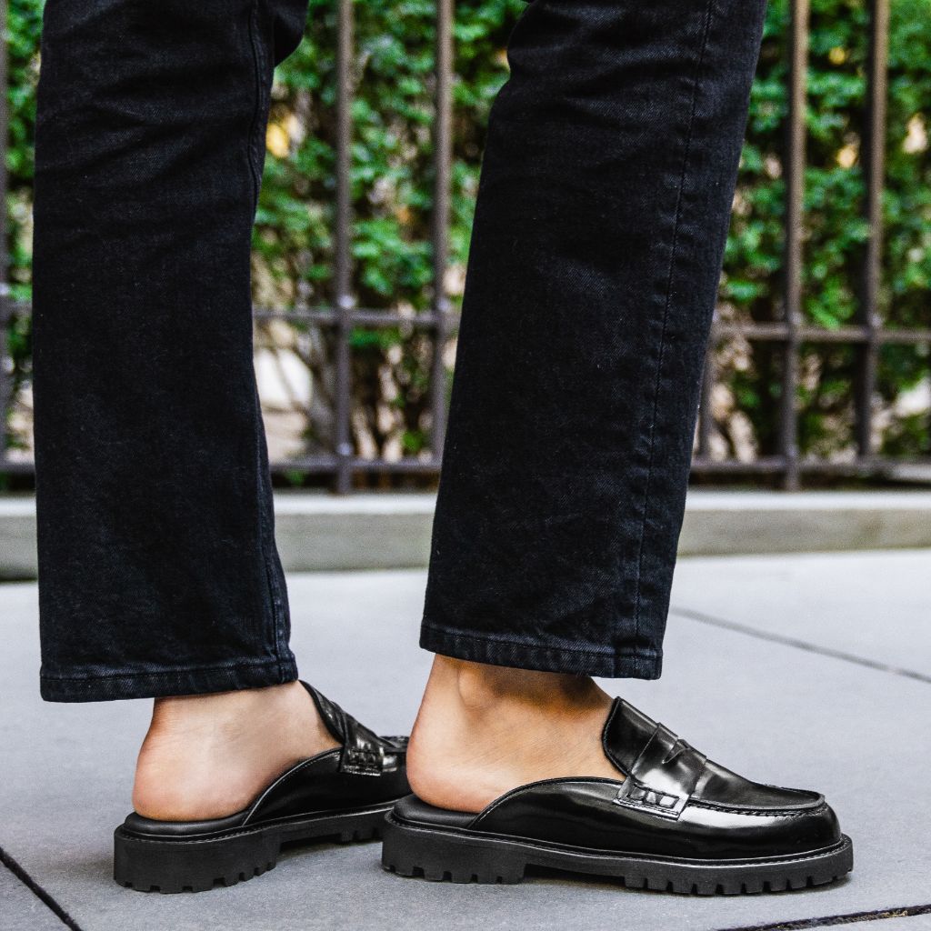 Women's Penny Mule Shoe In Black Leather - Thursday