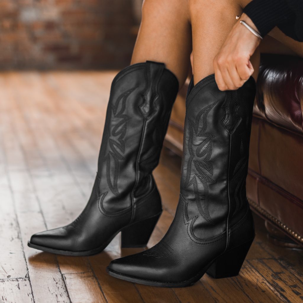 Women's Western Rodeo Boot In Black Leather - Thursday Boot Company