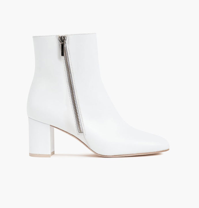 Women's High Standard High Heel Boot In White Leather - Thursday