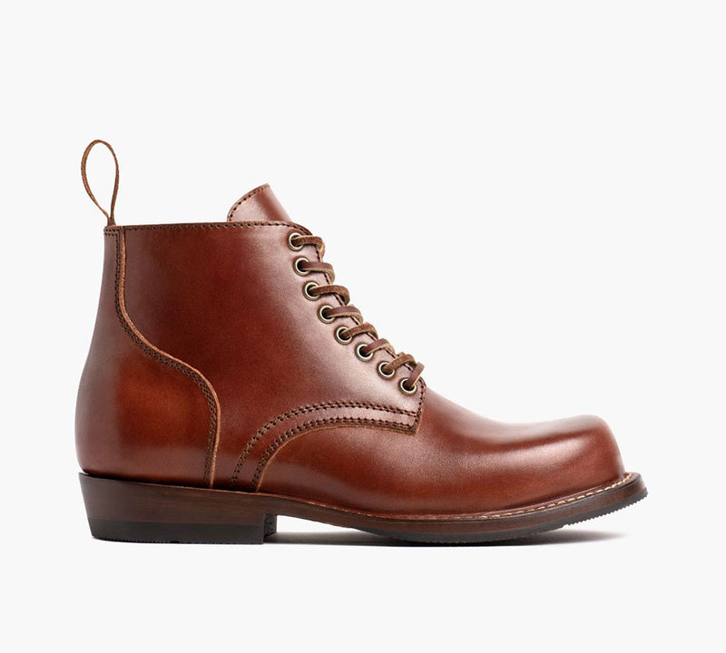 Men's Brawler Boot In Medium Brown Harness Leather - Thursday