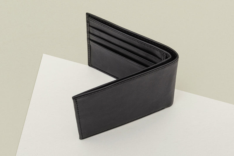 Minimalist Leather Bifold Wallet in Natural Chromexcel - Thursday