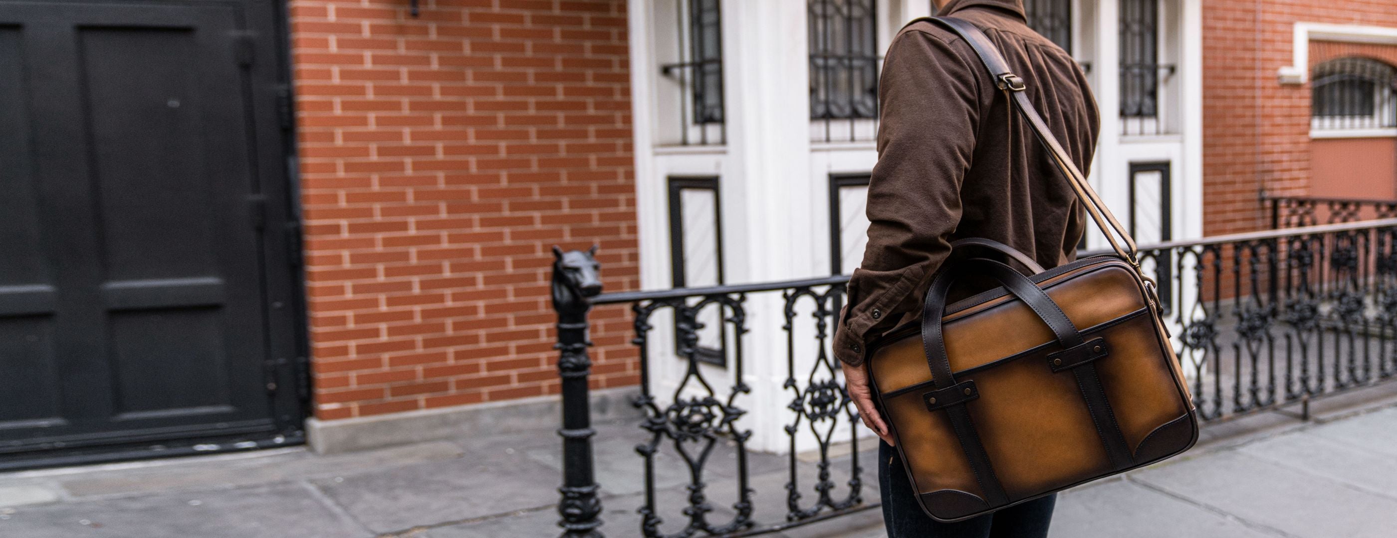 Commute Bag Men's Commuter Messenger Bag in Tan 'Toffee' Leather - Thursday