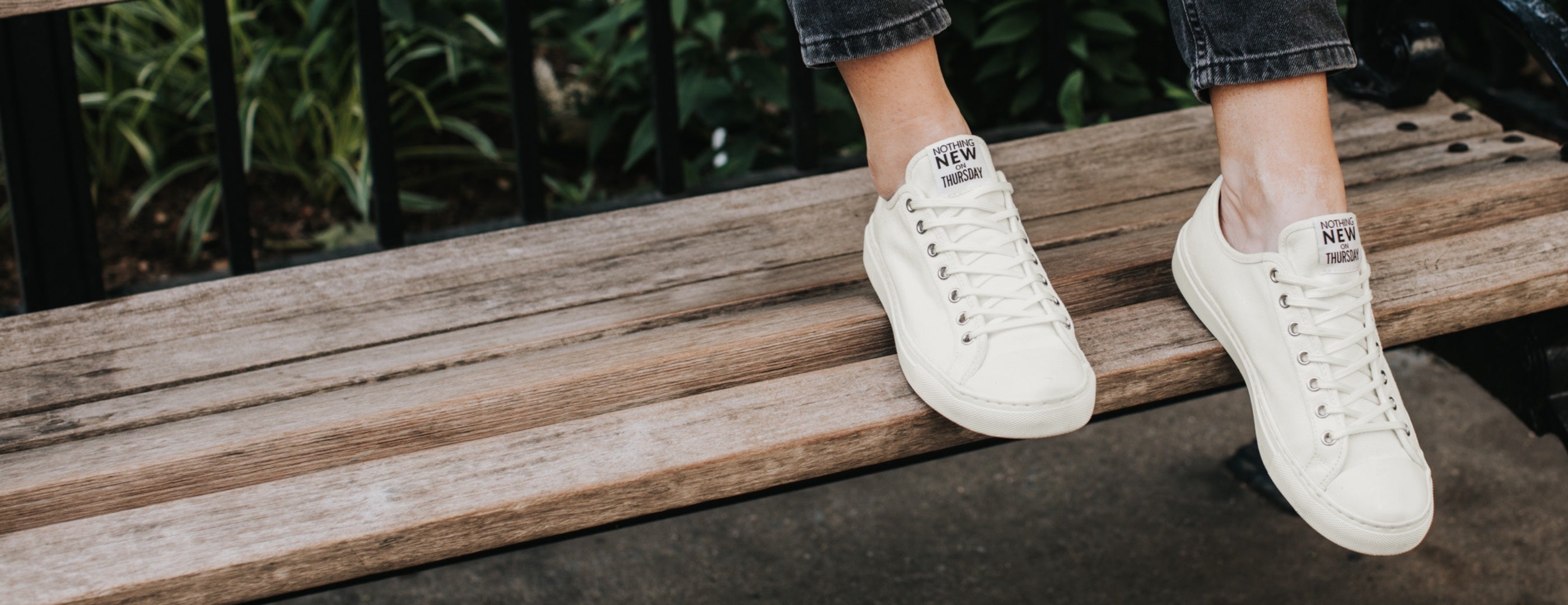 5.6 Wiederverwendete Plastikflaschen &amp;<br class="mobile-hide"> 160 Gallonen Wassereinsparung pro Paar