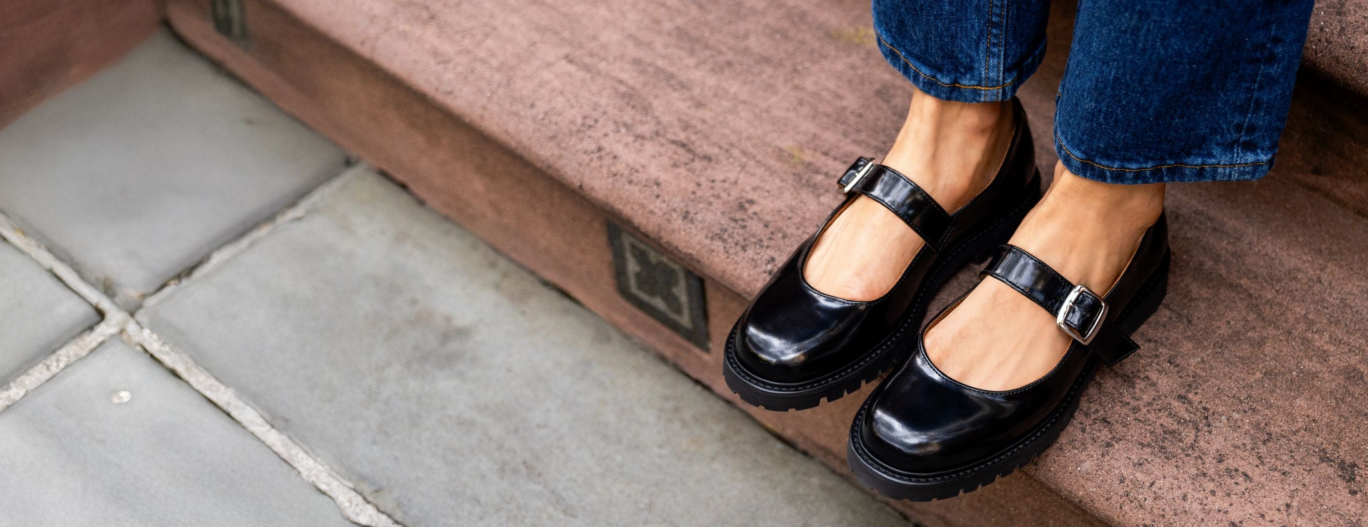 Women's Penny Jane Lug Sole Shoe In Black Leather - Thursday