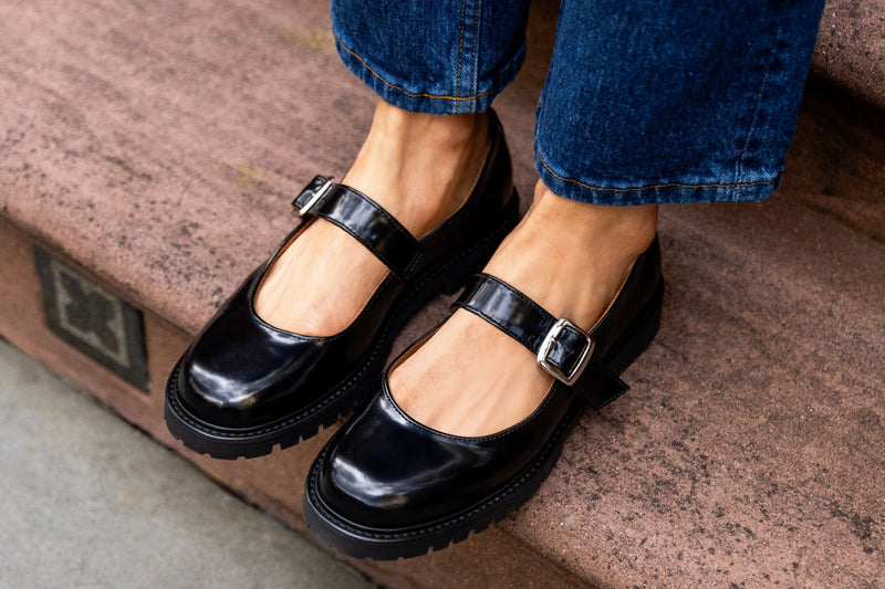 Women's Penny Jane Lug Sole Shoe In Black Leather - Thursday