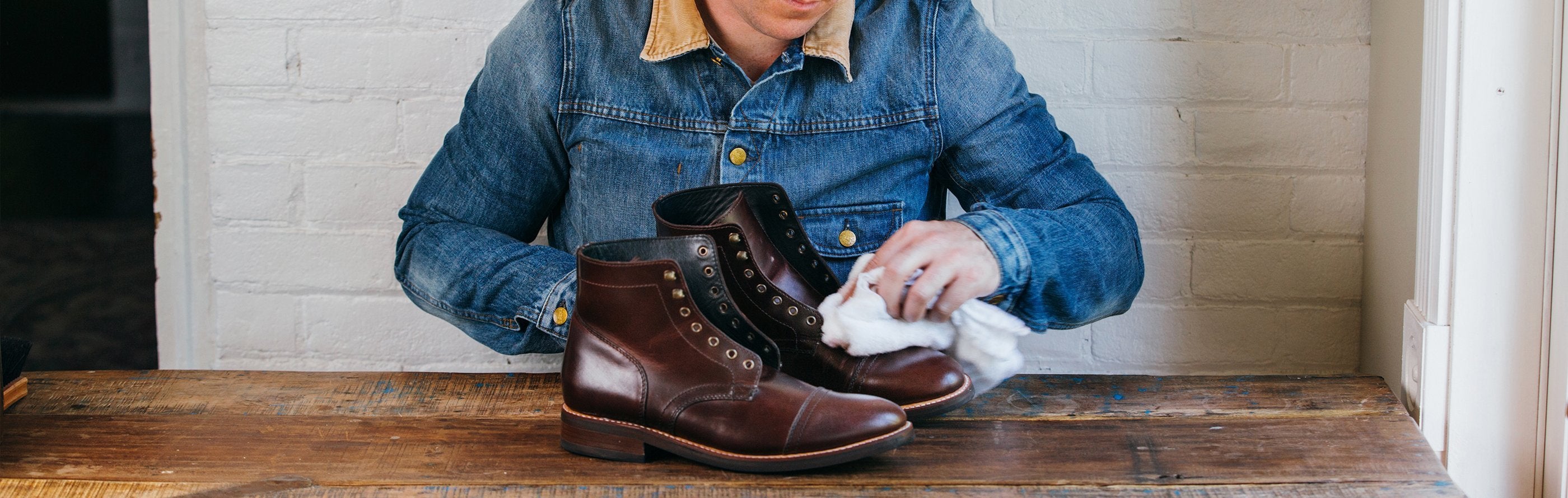 JOB SITE Premium Leather Boot & Shoe Polish Cream - Restores, Conditions &  Polishes - Neutral - 3 oz 