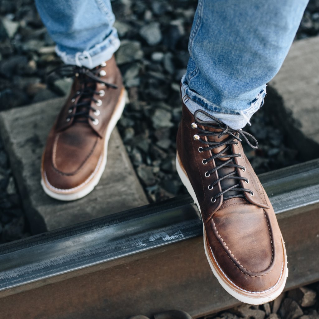 Men's moc toe outlet leather boots