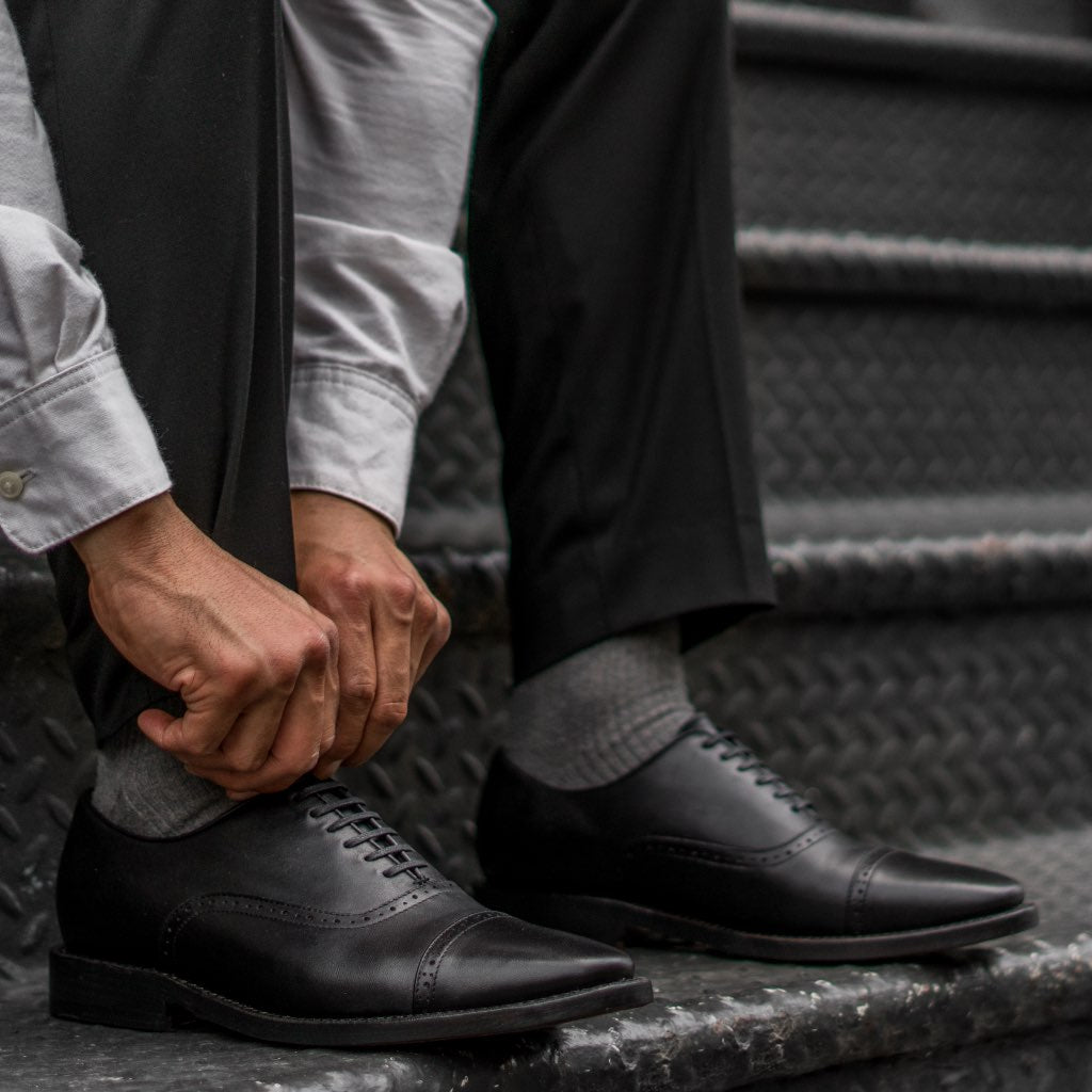 Men's Broadway Brogue Toe Dress Shoe In Black Leather - Thursday