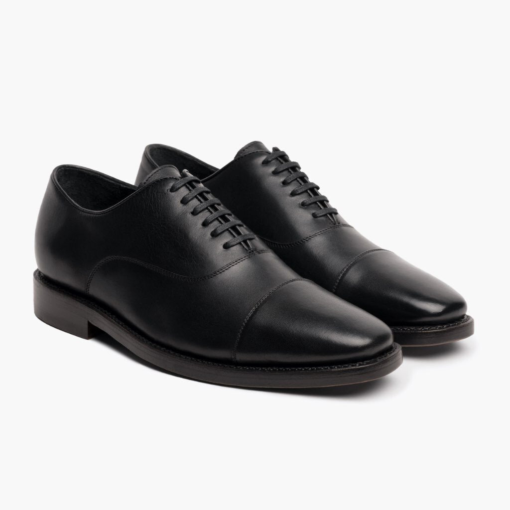 Men\'s Executive Cap Toe Dress Shoe In Black Leather - Thursday