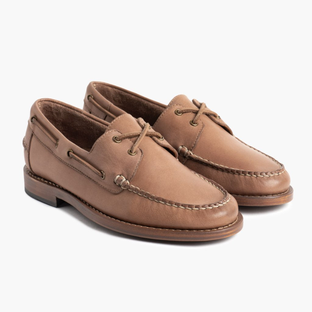 1024x1024-Men-HandsewnLoafer-