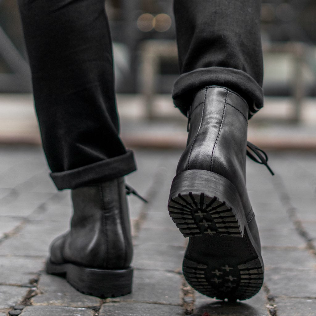 impuls slot fattige Men's Lug Sole Major Zip-Up Boot In Distressed Grey Leather - Thursday