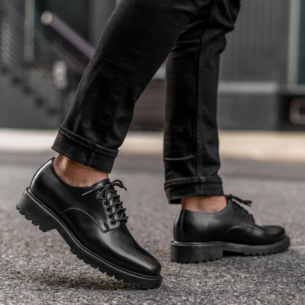 Mens all black shoes Clearance