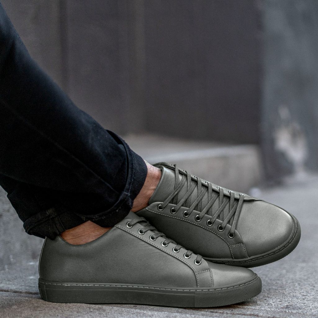 Men's Premier Low Top In Grey Leather - Thursday Boot Company
