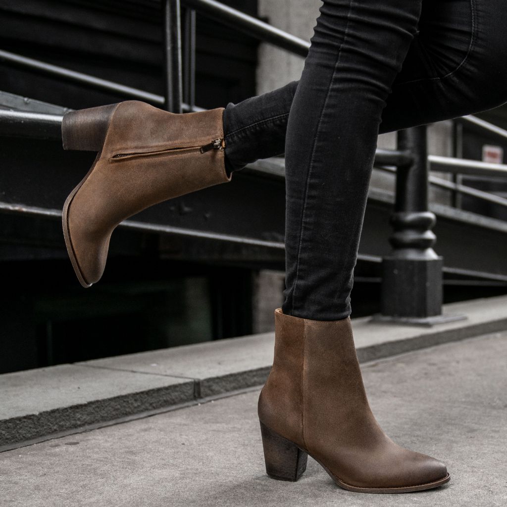 Thursday Boot Company Women's Highline hot Walnut Leather Ankle Booties Size 6.5