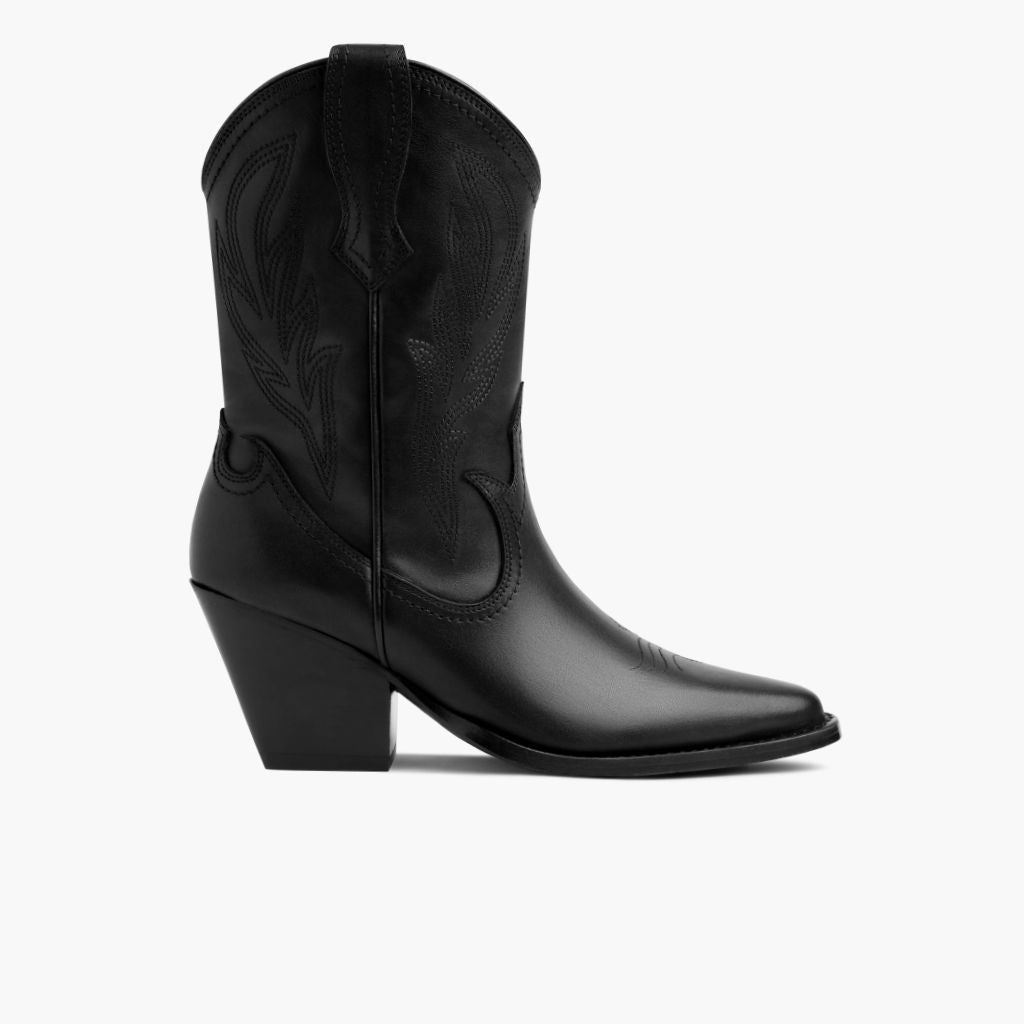 Women's Sierra Western Boot In Black Leather - Thursday